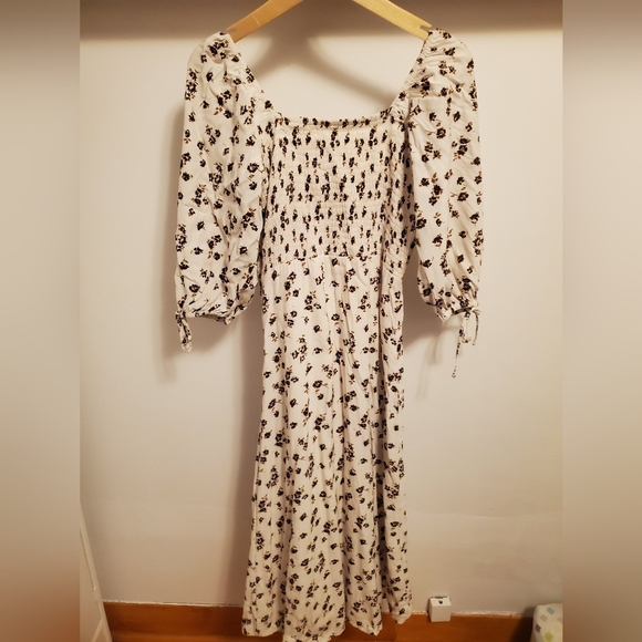 Faithfull the Brand Paola Floral-Print Shirred Midi Dress. White, brown. Boho. S - Picture 5 of 14